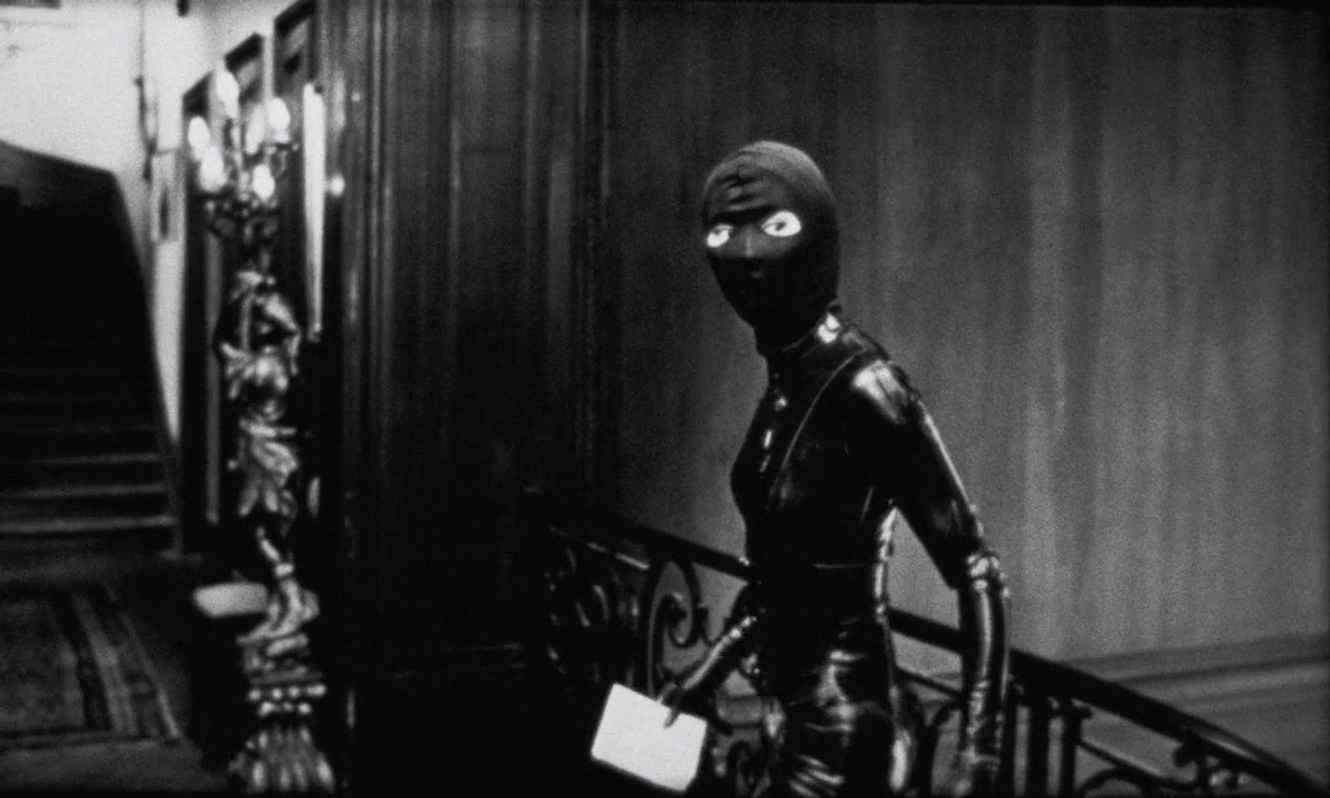 (8) Irma Vep (Olivier Assayas, 1996)