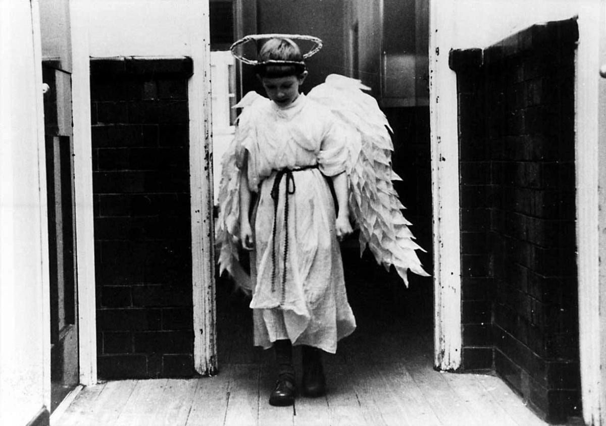 The Terence Davies Trilogy (Terence Davis, 1976-1983)