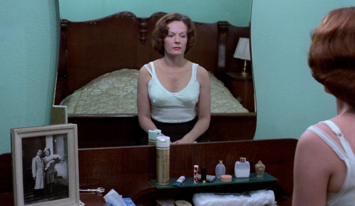 Set photo Jeanne Dielman, 23, quai du commerce, 1080 Bruxelles (Chantal Akerman, 1975) Set photo Jeanne Dielman, 23, quai du commerce, 1080 Bruxelles (Chantal Akerman, 1975)