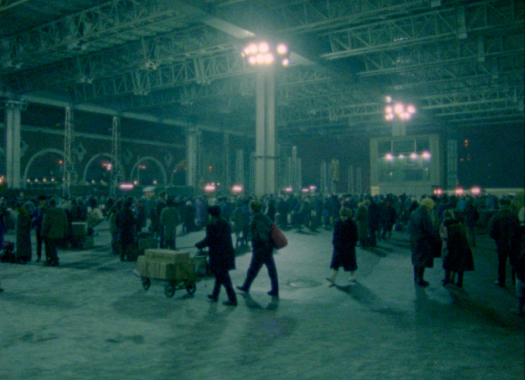 (1) D’Est (Chantal Akerman, 1993)