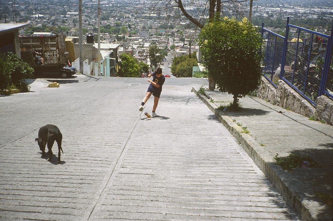 (1) Children’s Game #1: Caracoles (Francis Alÿs, 1999) | Mexico City, Mexico [Still]