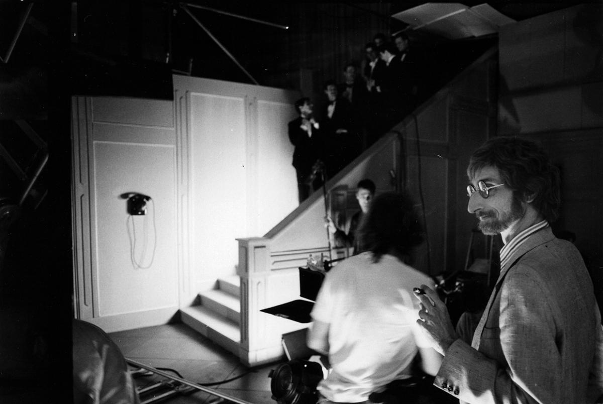 (3) Eric de Kuyper op de set van Naughty Boys (Eric de Kuyper, 1984) (3) Eric de Kuyper op de set van Naughty Boys (Eric de Kuyper, 1984)