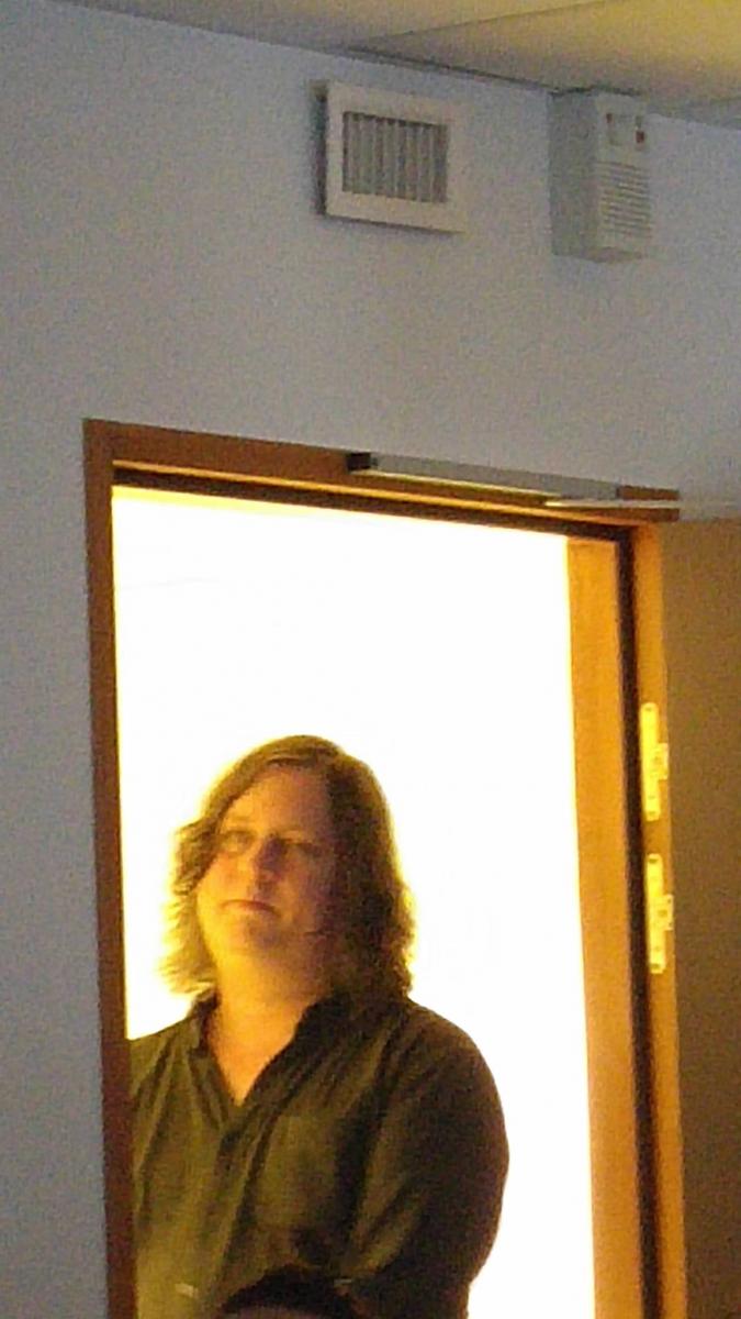 Robert Fenz watching his film Vertical Air, at Paris 3, 28 September 2017 (photo by Nicole Brenez) Robert Fenz watching his film Vertical Air, at Paris 3, 28 September 2017 (photo by Nicole Brenez)