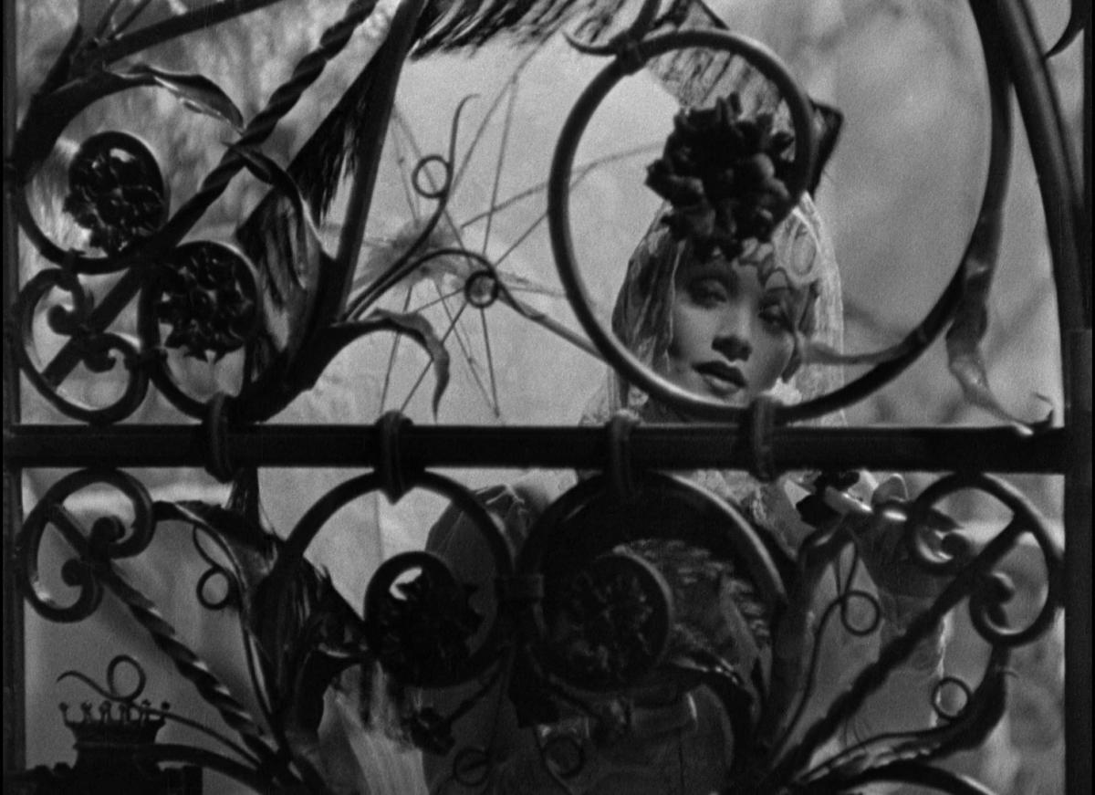 (8) The Devil Is a Woman (Josef von Sternberg, 1935)