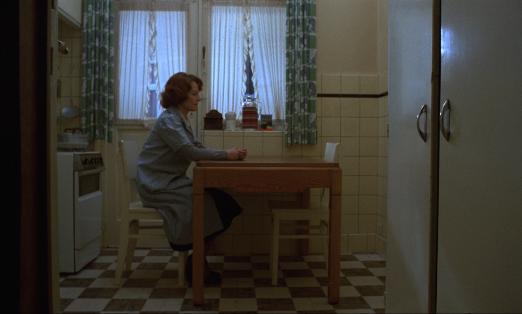 (2) Jeanne Dielman, 23 quai du Commerce, 1080 Bruxelles (Chantal Akerman, 1975)