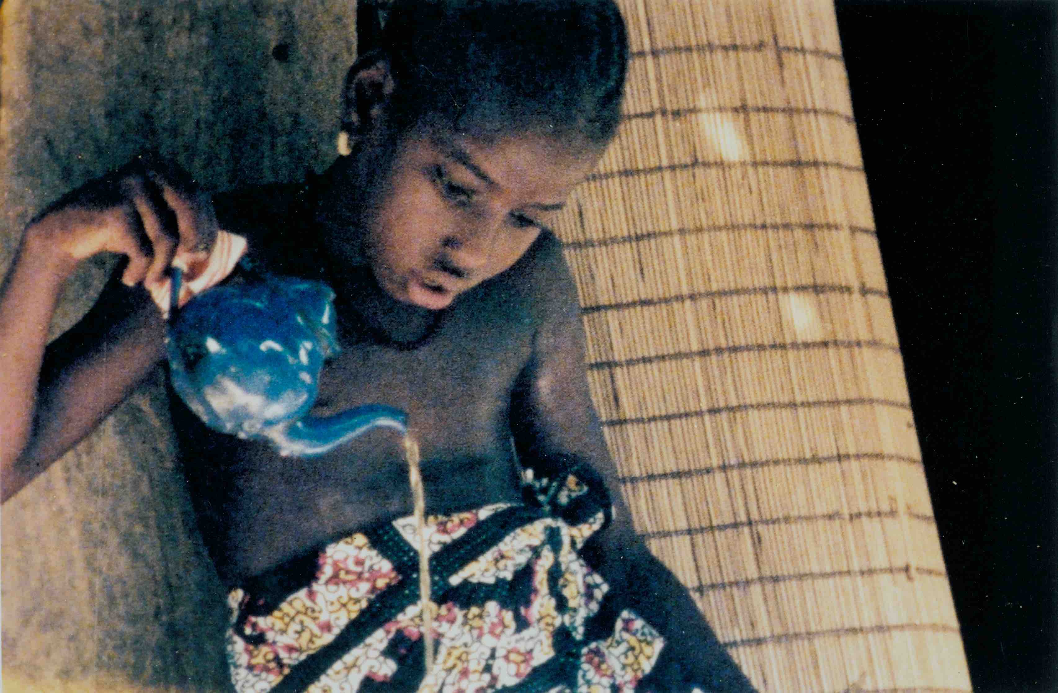 (2) Reassemblage: From the Firelight to the Screen (Trinh T. Minh-ha, 1983)