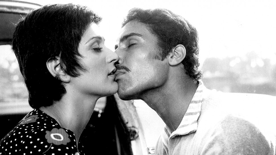(4) Al-asfour [The Sparrow] (Youssef Chahine, 1972)