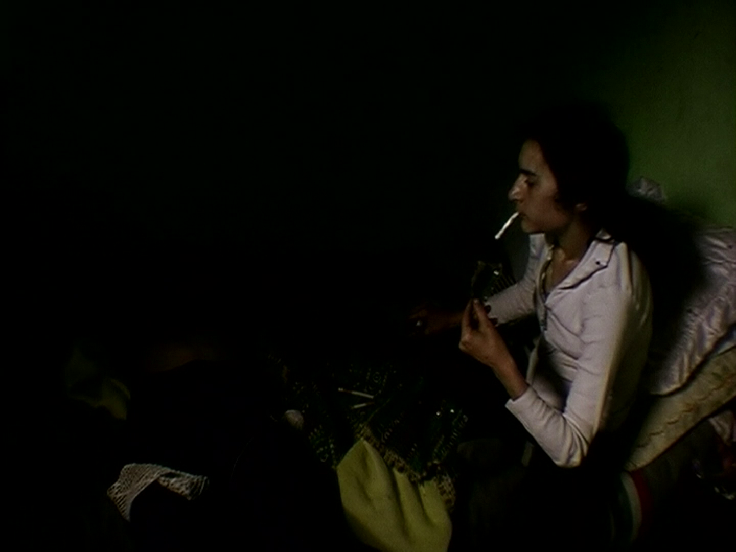 (2) No quarto da Vanda [In Vanda’s Room] (Pedro Costa, 2000)