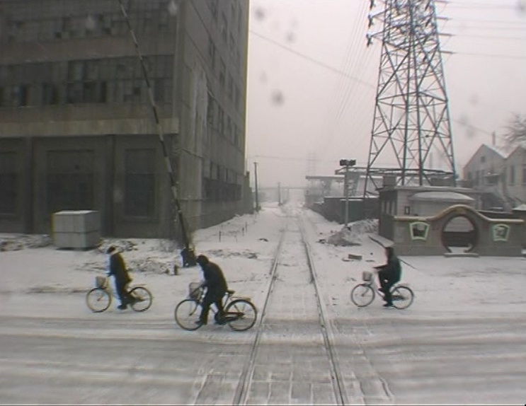 (1) Tiexi qu [West of the Tracks] (Wang Bing, 2002)